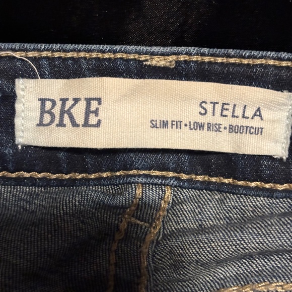 Buckle Jeans - Picture 2 of 4